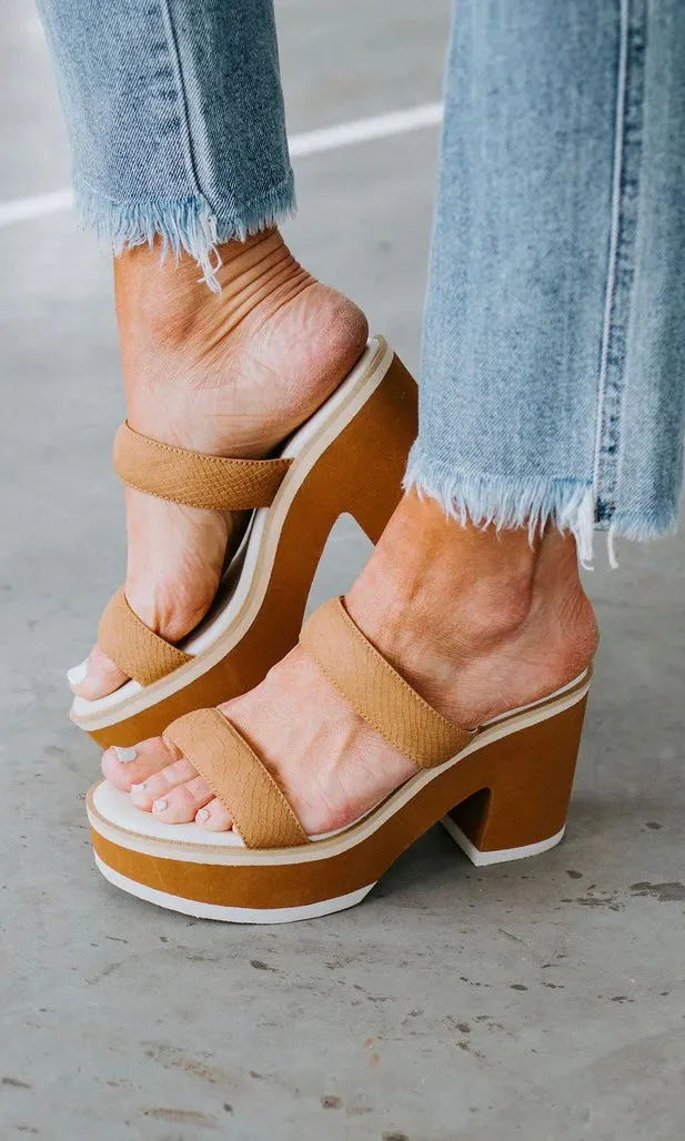 Daphne - Chunky Heeled Sandal