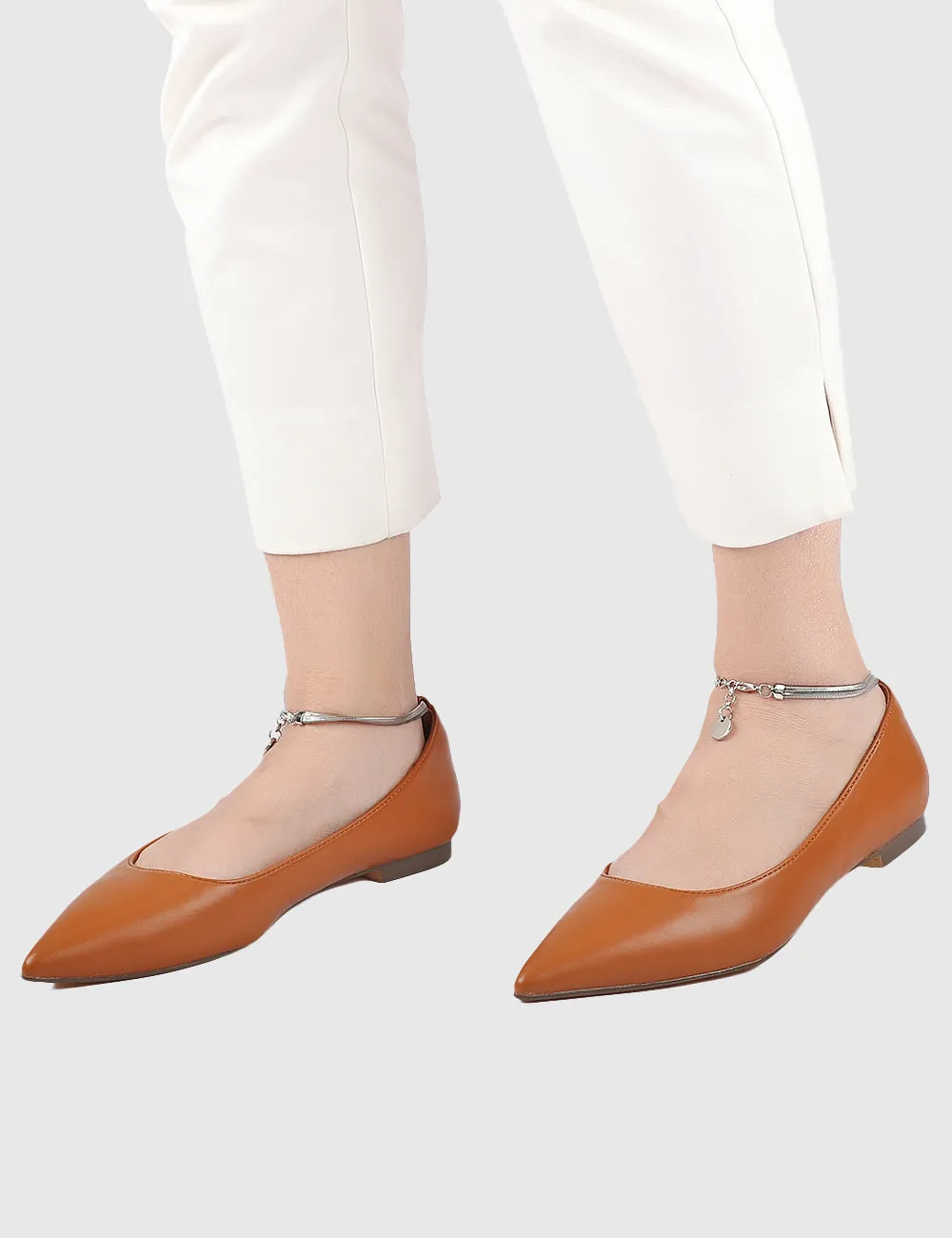 Joisse Pointed Toe Ballerina & Flats (Caramel)