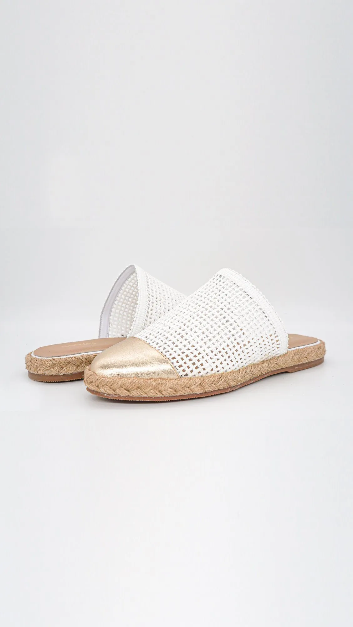 Kaanas Palau Fishnet Mule Espadrille- White With Gold